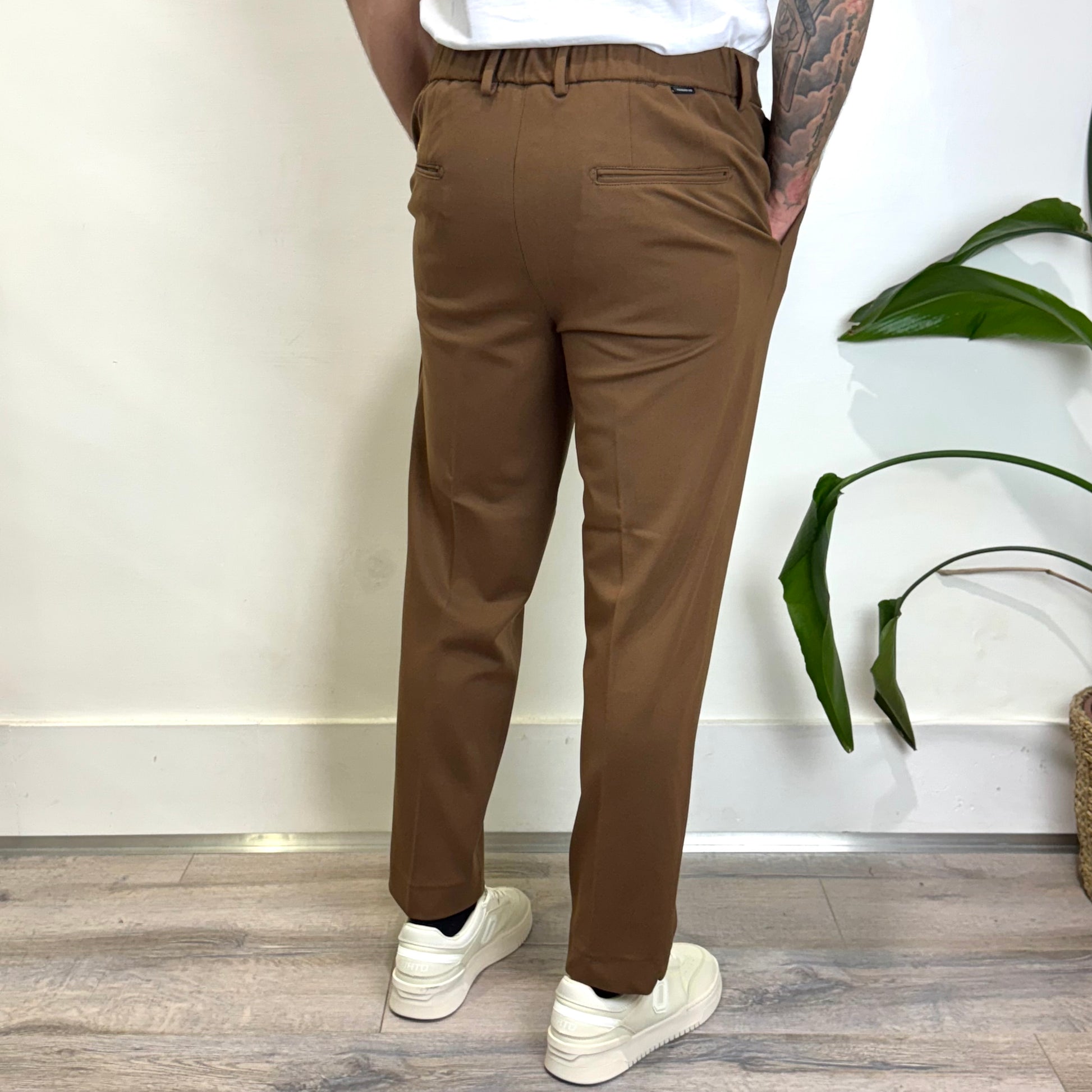 Pantalaccio punto Milano