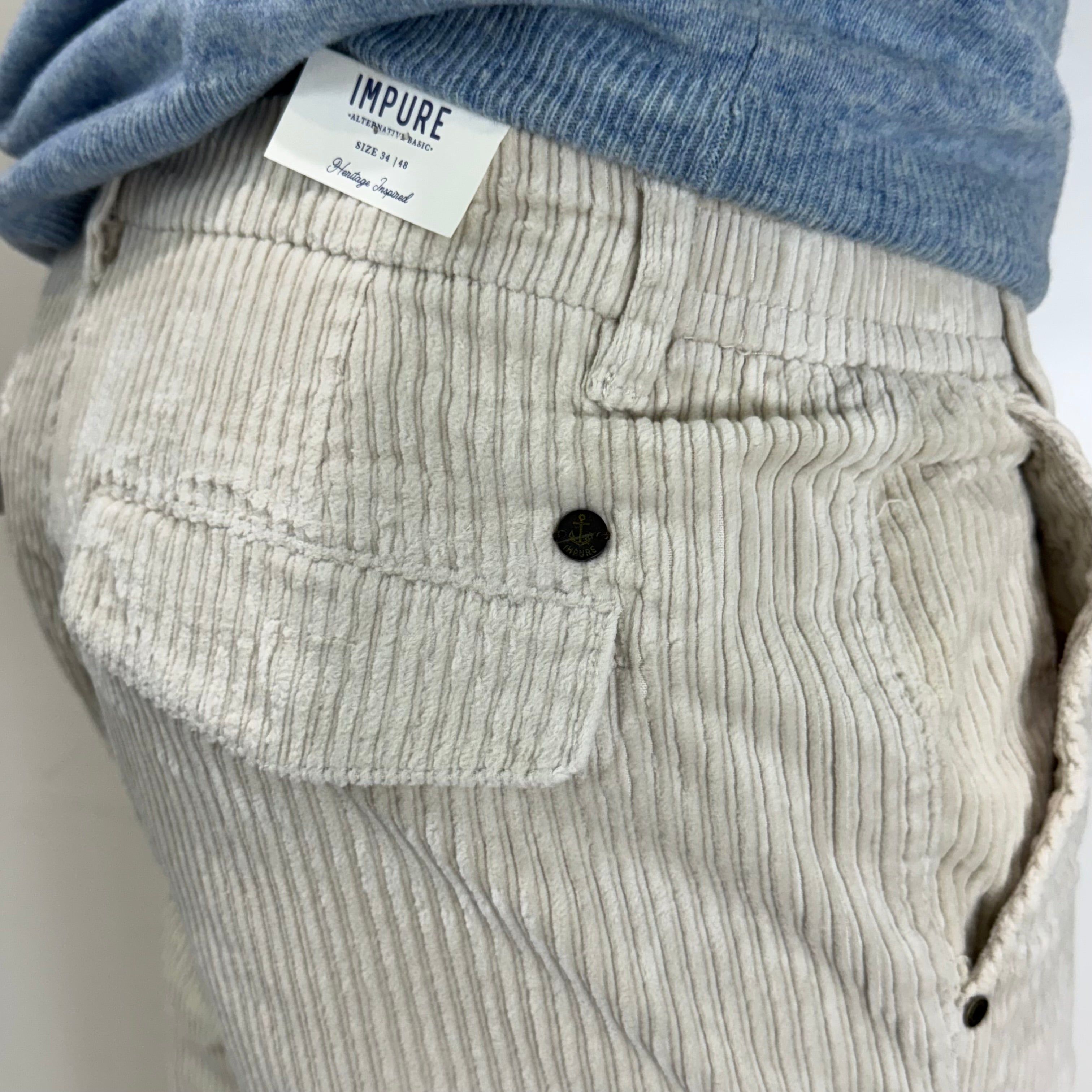 Chino Theo