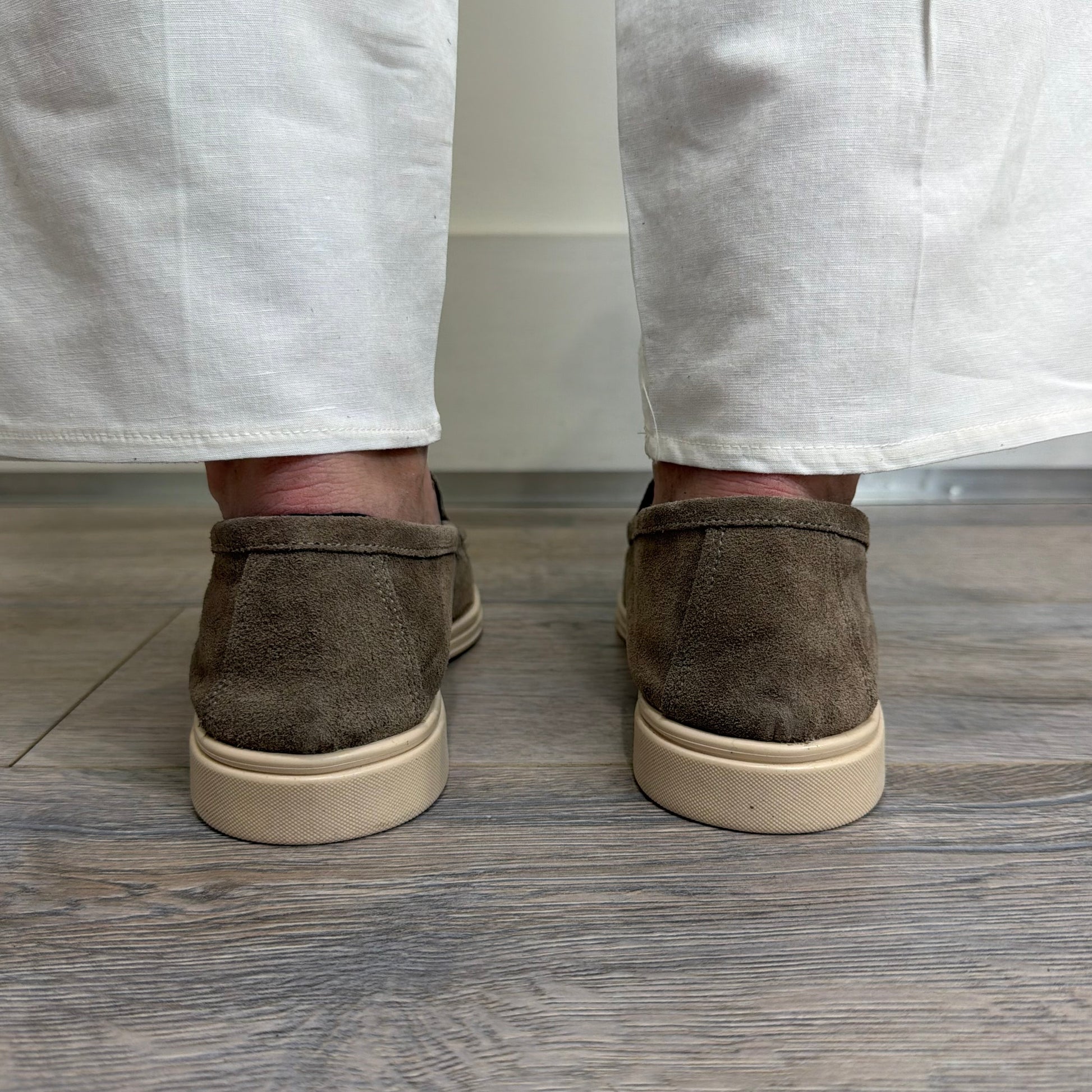 Slip on scamosciata