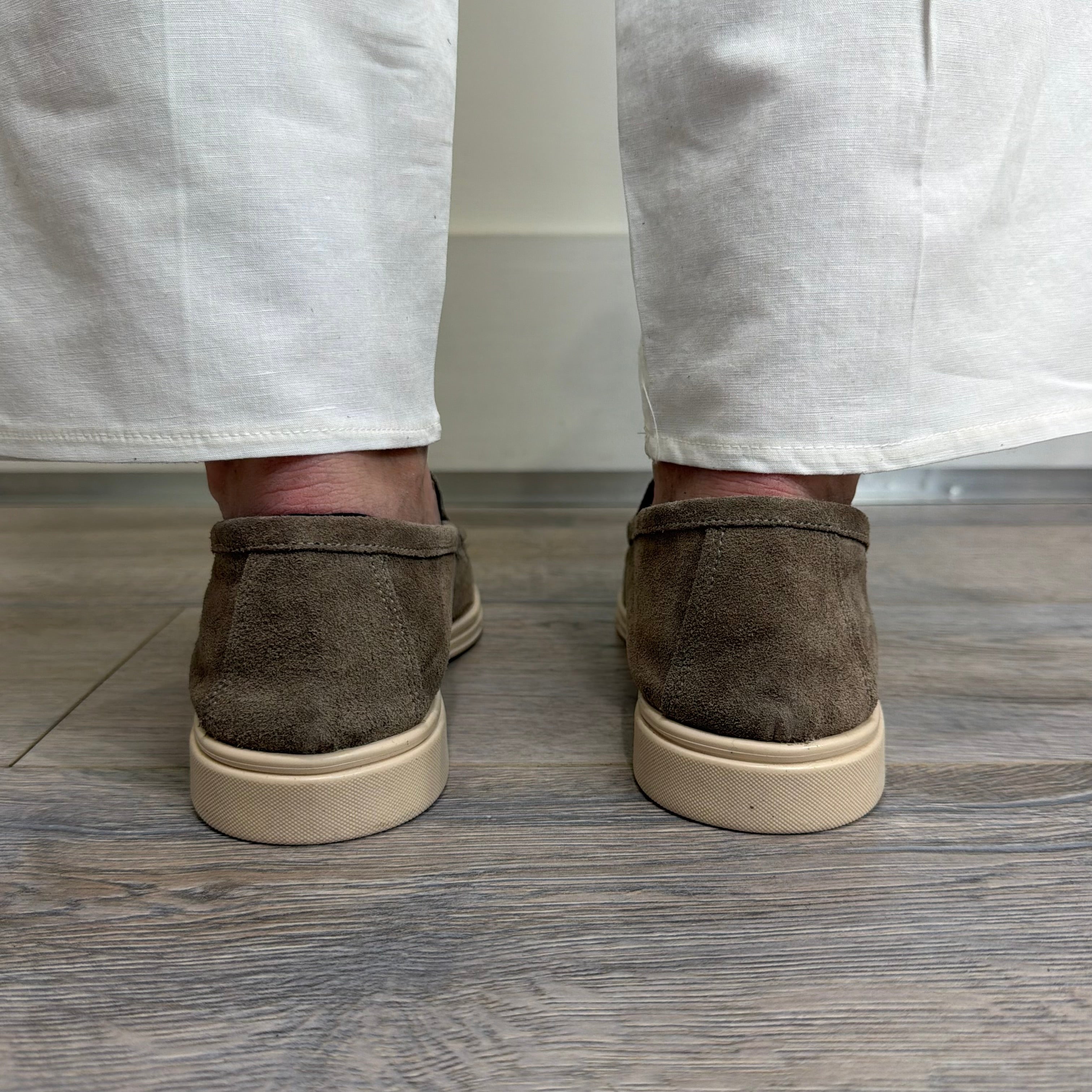 Slip on scamosciata