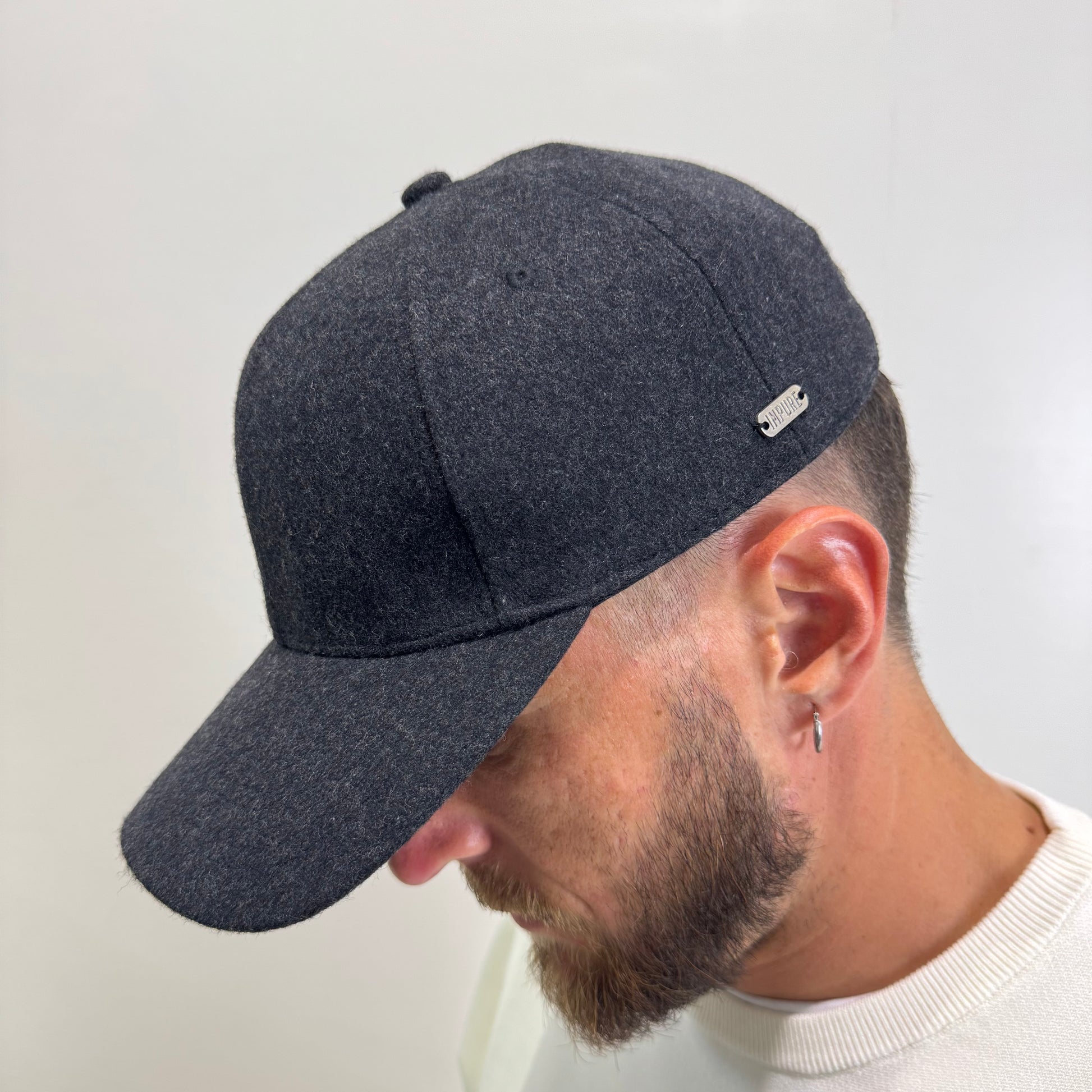Cap. Visiera lana Impure